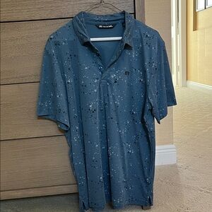 Travis Matthew’s Men's Blue Patterned golf Shirt